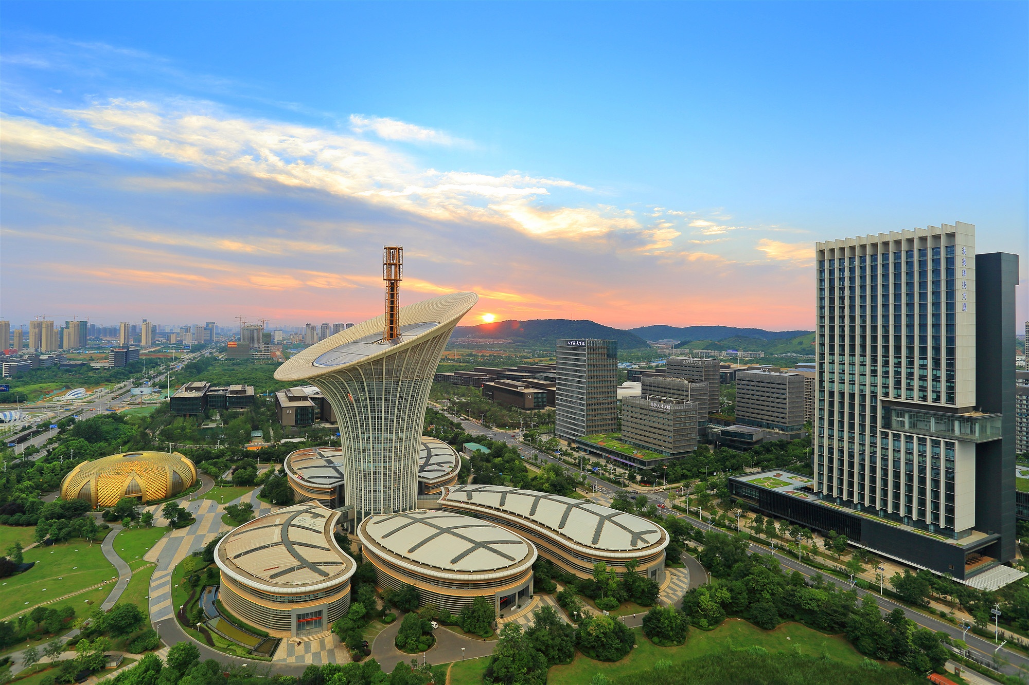 武汉城市全景晴天建筑光谷未来科技城航拍摄影图配图高清摄影大图-千库网